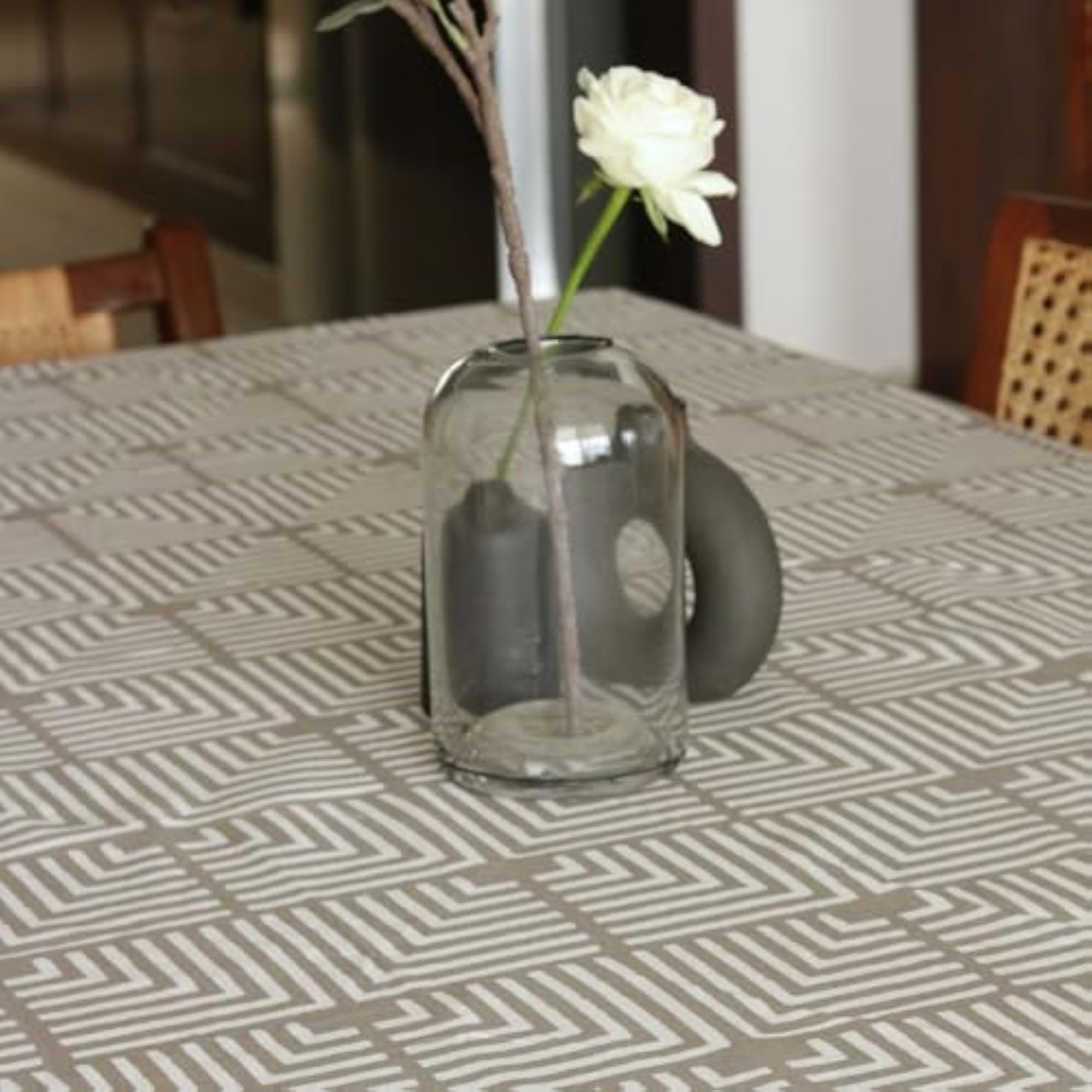 Wipeable & Anti-Slip Cotton Table Cover, Family Dining